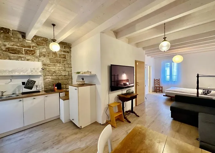 House Punta - Hisa Na Punti